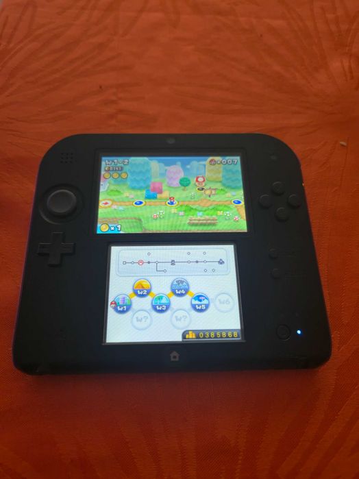 Nintendo 2DS / 3DS с Mario игри