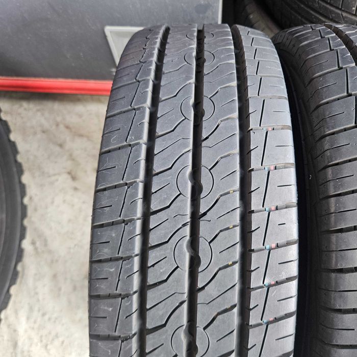 2 летни бусови гуми 195/70R15C Semperit Van-Life 2 104/102S DOT4922