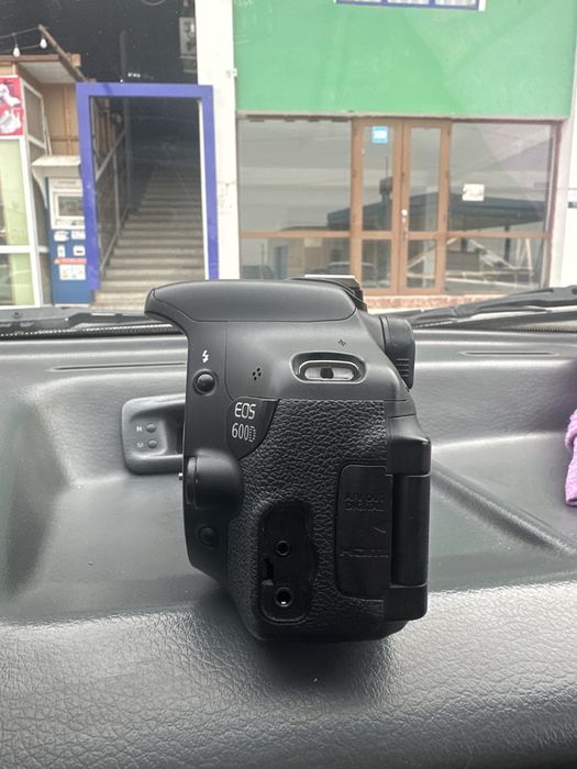 canon  EOS 600 d ef-s 18-55 IS II Kit