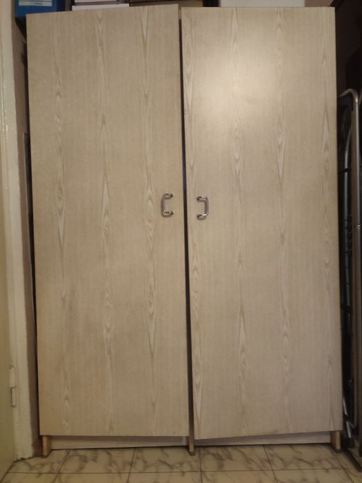 Шкаф в отличном состоянии продам