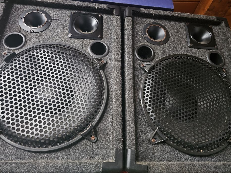 Mixer + patru boxe+ 2 stative ptr boxe  mari