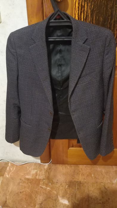 Продам 2 пиджака