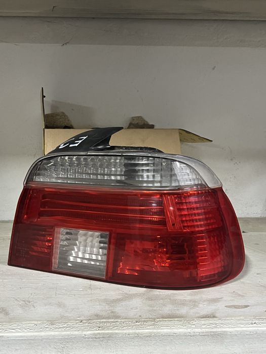 Продам задние Фары бмв е39