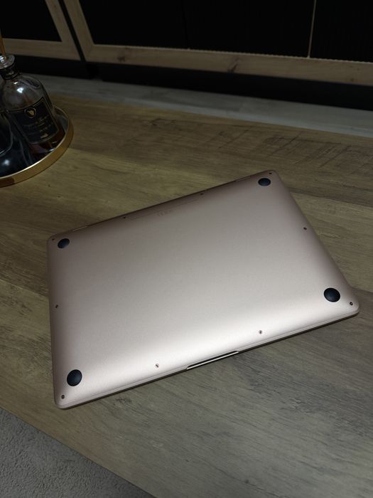 MacBook Air 13” 2020 Apple M1 Gold 256GB SSD 356cicluri