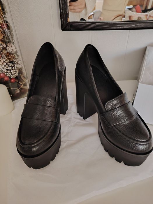 Официални обувки