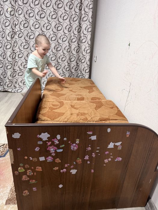 Кровать тахта.