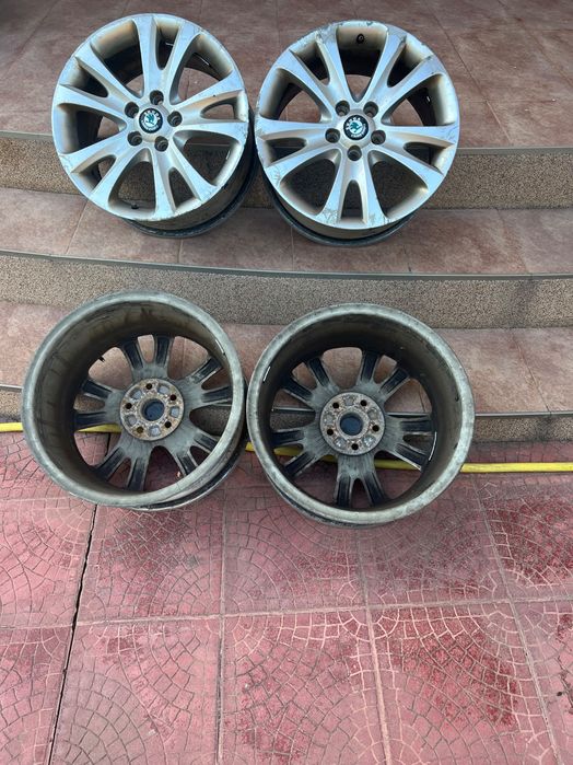 Vând jante Skoda superb R17