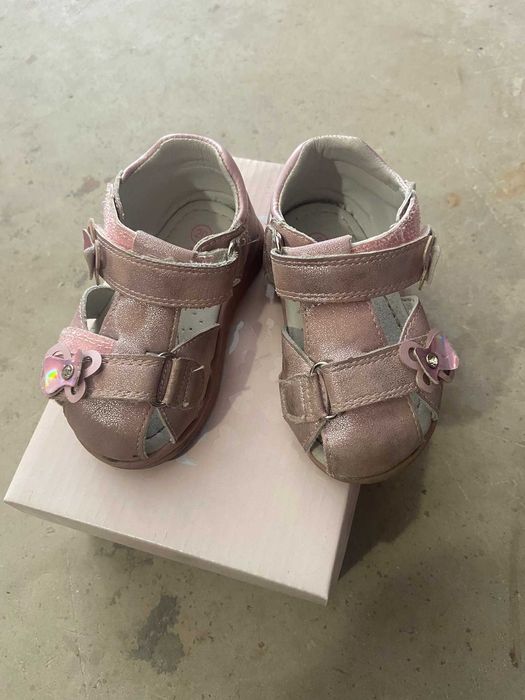 Бебешки сандали 19 и 20 номер