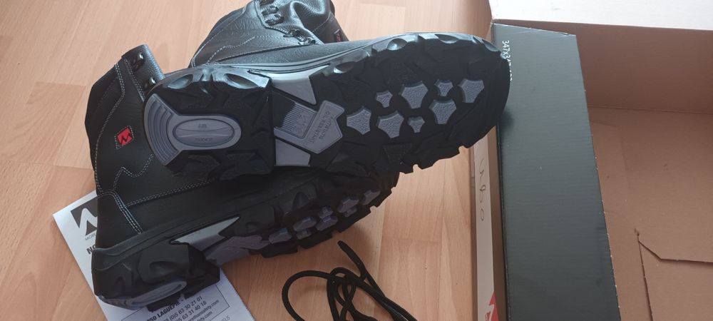 Кожени високи обувки