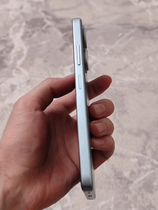 Novey Alpha A16 telefoni sotiladi