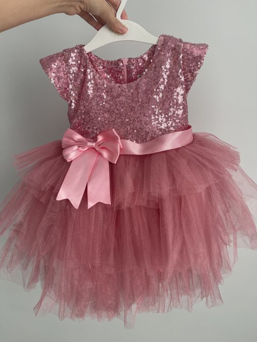 платья нарядные