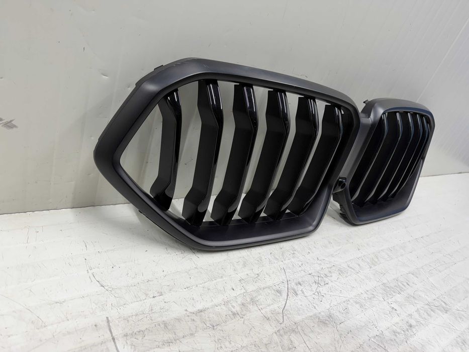 Декоративна решетка / бъбреци / грилове БМВ Х6 Г06 фейс BMW X6 G06 LCI