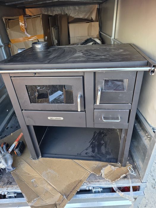 soba de gatit cu plita si cuptor