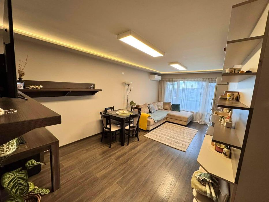 Дава се под наем Тристаен апартамент в Варна, Чайка - 70 кв.м за 797.64 € - Снимка #1