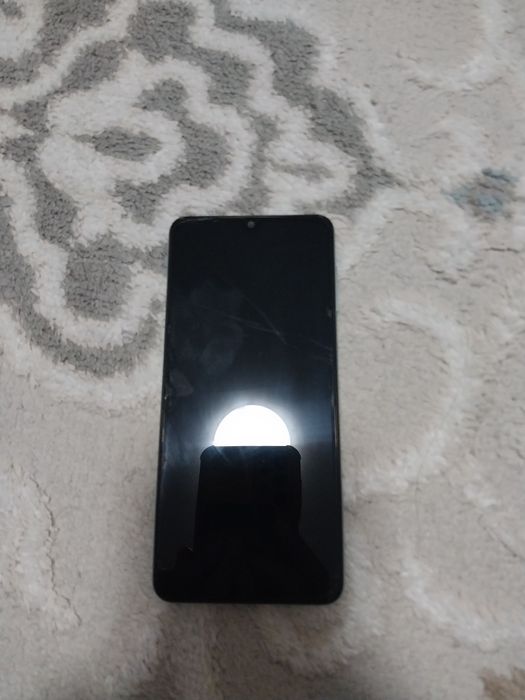 Продам телефон самсунг А22 в хорошем состояний