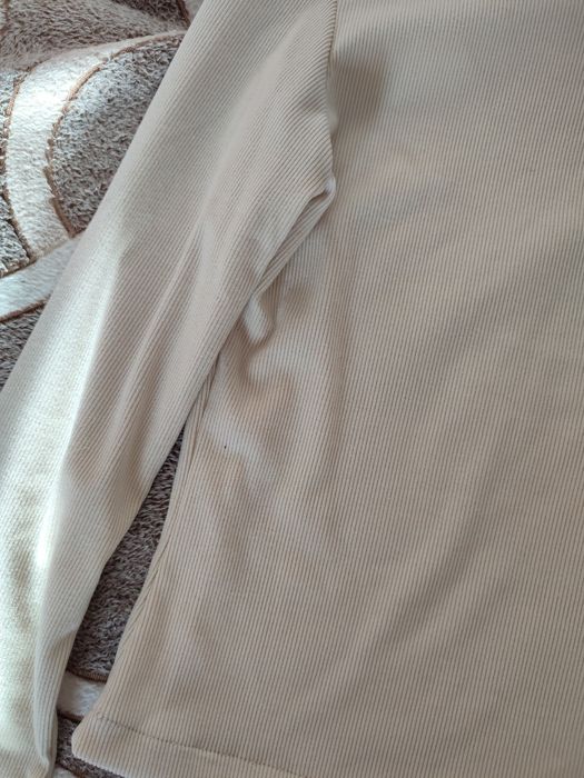 Кофточка в рубчик 44 размера