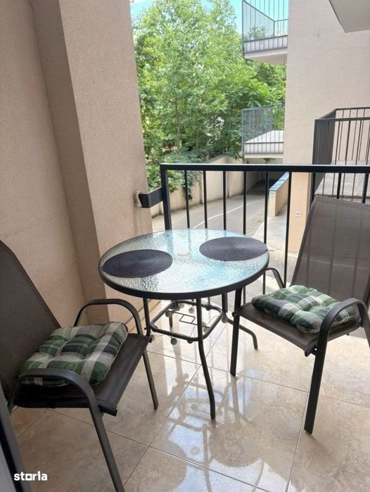 Apartament 2 camere, garaj, balcon – Centru