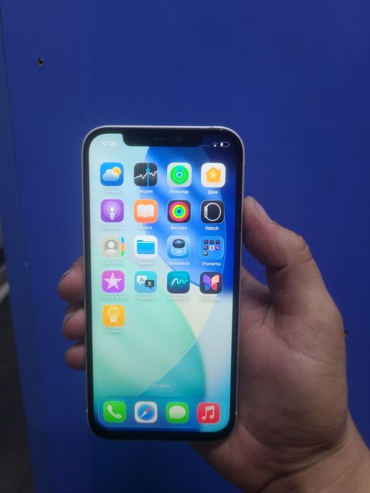 Продам IPhone 12