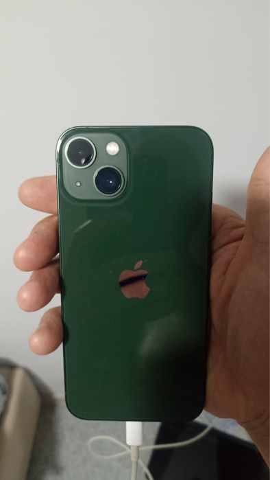 Обменяю iPhone 13, 128 ГБ.
