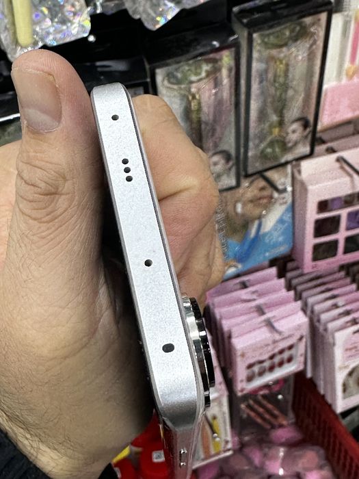 Redmi 13 Pro plus 5G 256Gb Sotiladi Xolati Ideall!!!