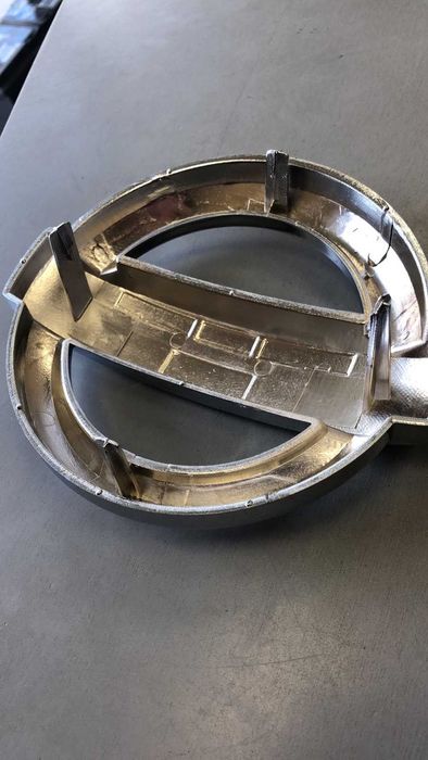 Емблема предна NISSAN QASHQAI 2007-  62890JD000 / 62890JE20A