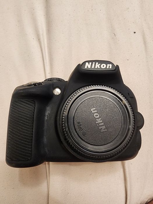Nikon D3100 body