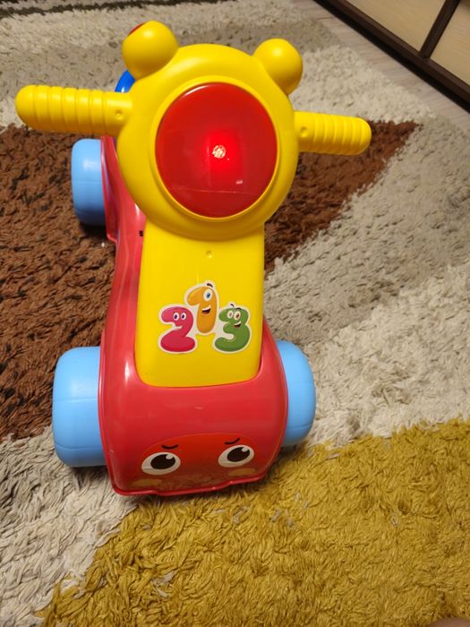Mașinuța cu lumini si sunete  Minibo