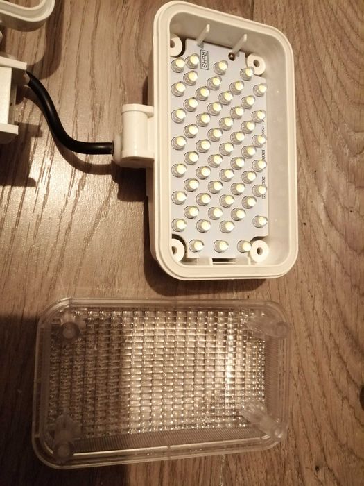 Лед лампи с батерия