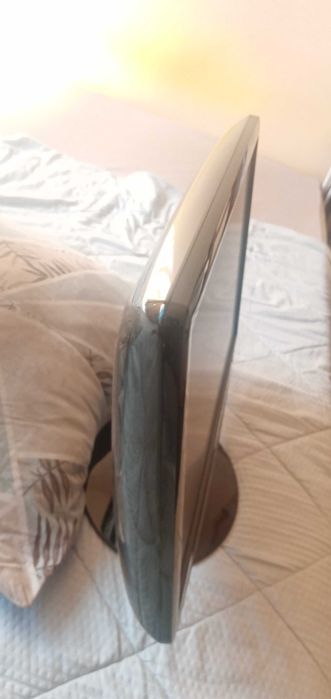 prodavam monitor SAMSUNG