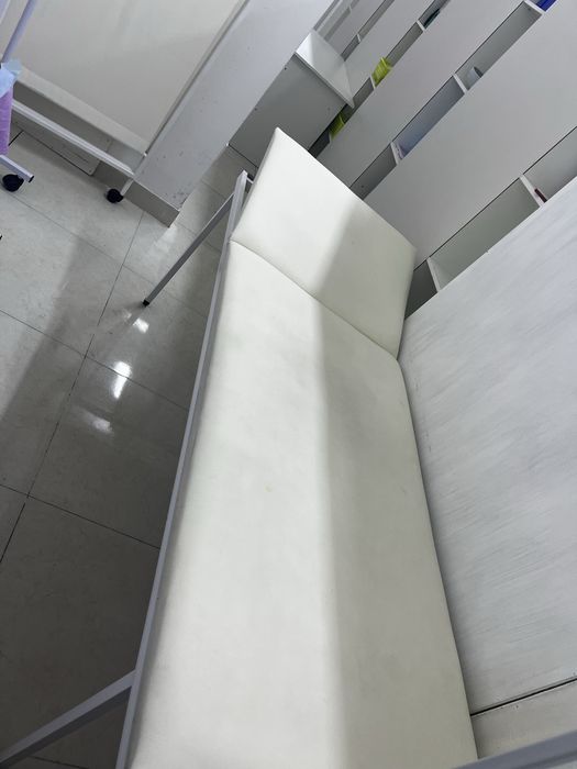 Продается кушетка