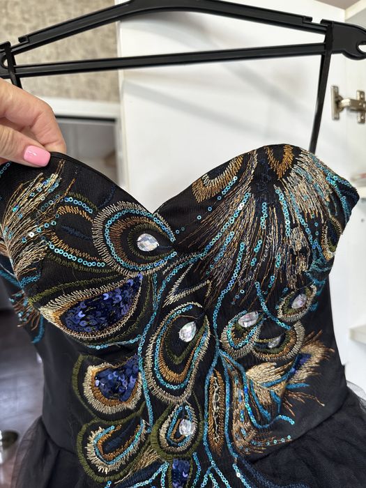 Къса бална рокля