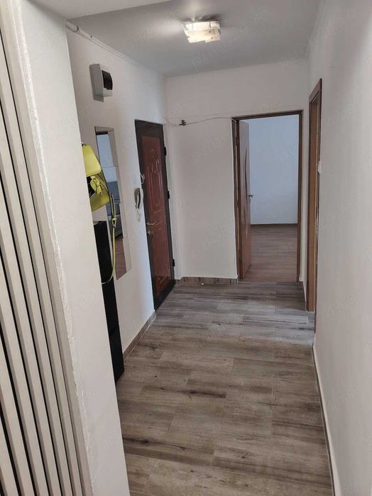Se inchiriaza apartament