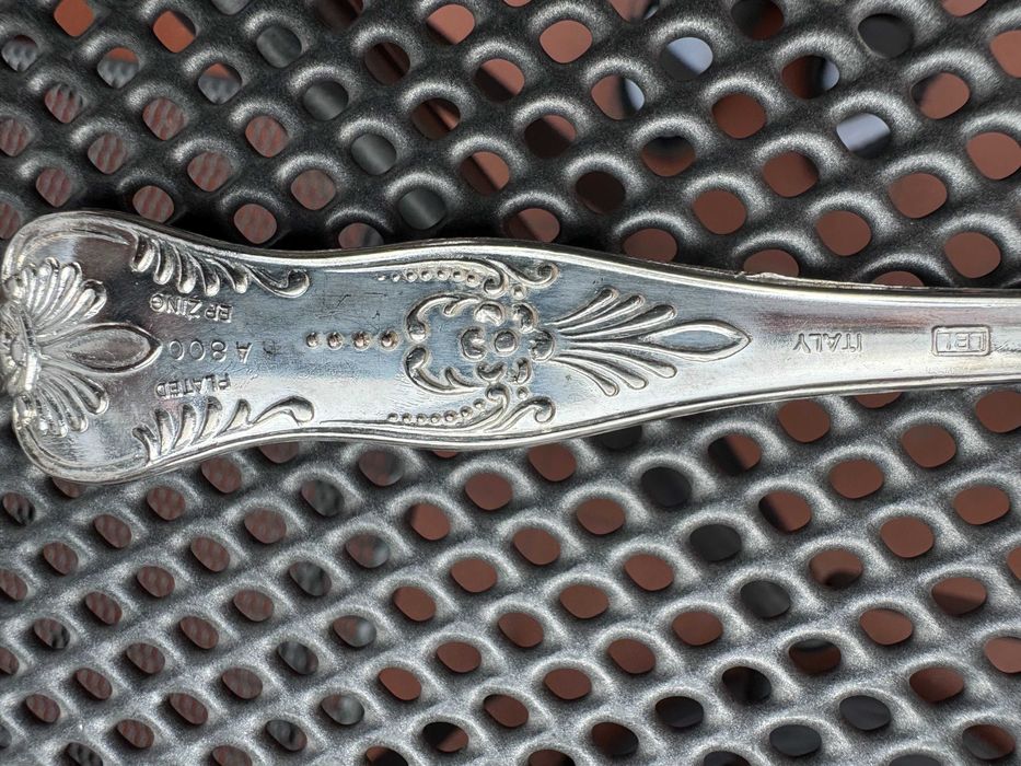 Посребрени прибори – Made in Italy – 51 части с куфарче и сертификат