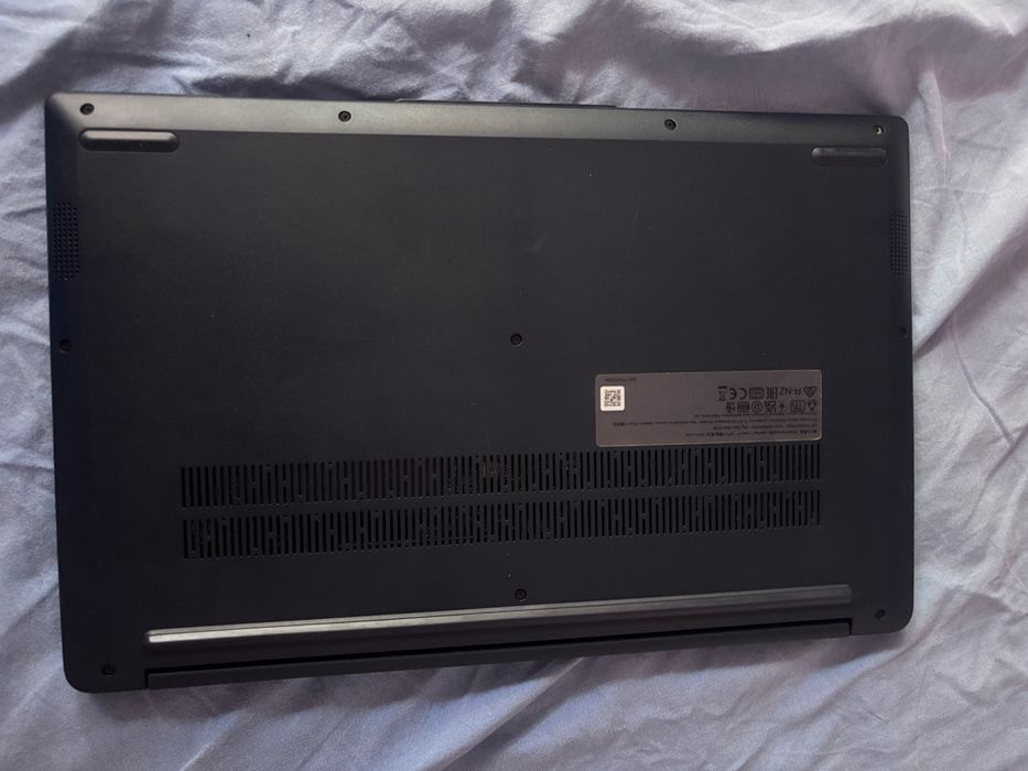 Vând/Schimb laptop