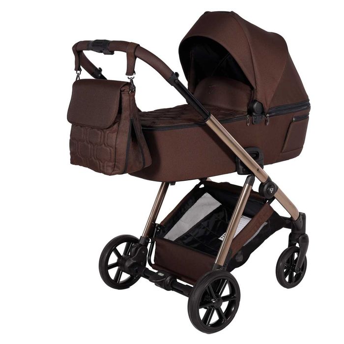 Бебешка количка Junama Ellegante 3в1 с столче за кола