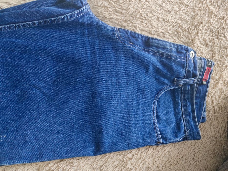 Продам джинсы труба