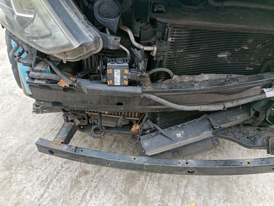 Dezmembrez Nissan Qashqai 2 J11 [2013 - 2020] 1.6 dci R9M