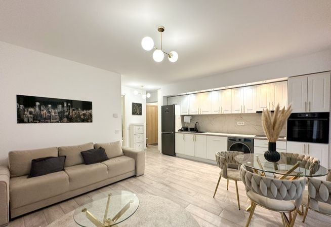 3-стаен / Център / 800€