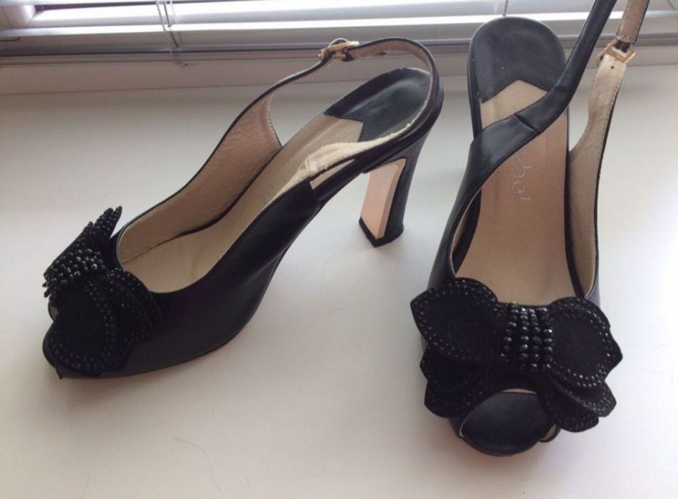 Продаю осенние туфли