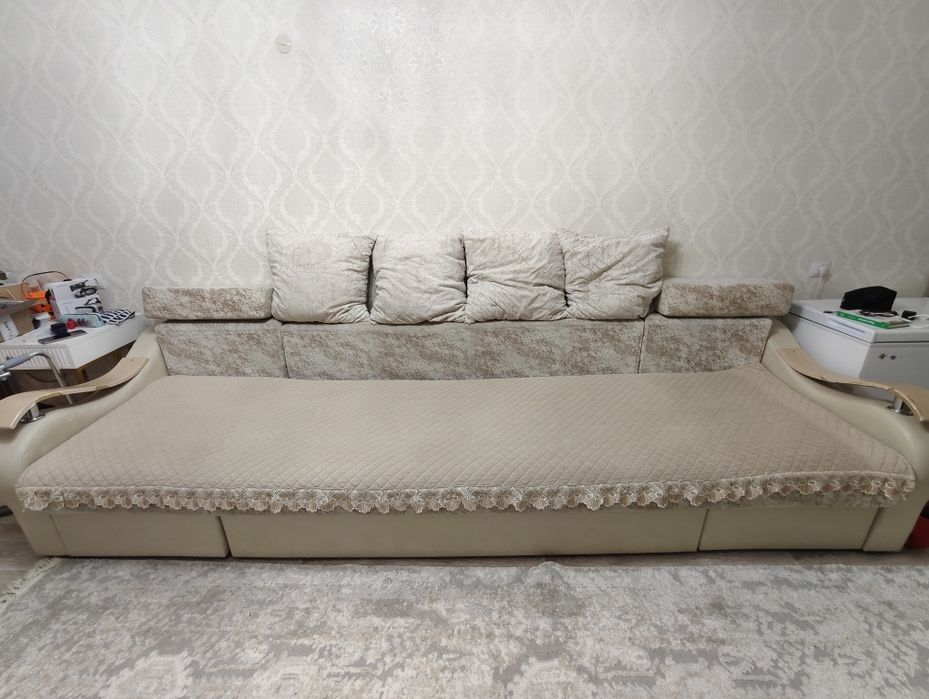 Продается диван 3.5 метра