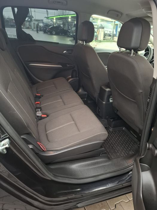Vând opel zafira tourer 7 locuri