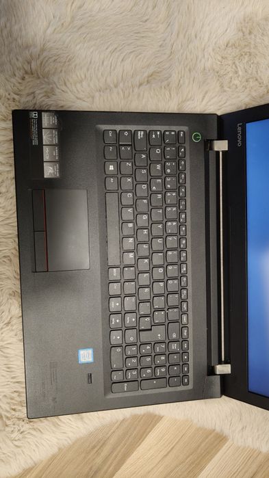 Laptop Lenovo/ 15,6 inch/ i5 gen 7 / 4 GB RAM / ssd 128 GB/