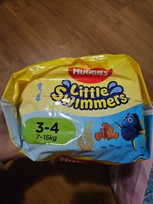 Бебешки памперси за плуване