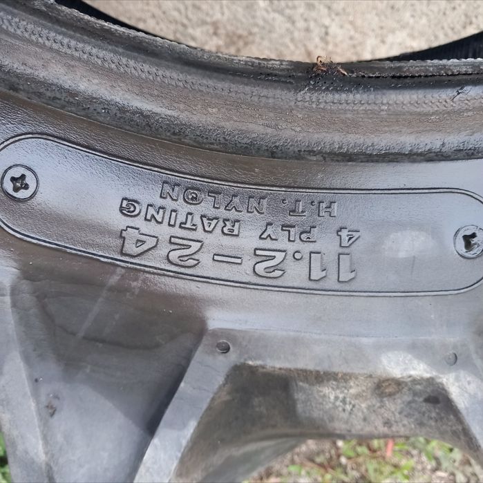 Гуми за малък трактор 11.2 24