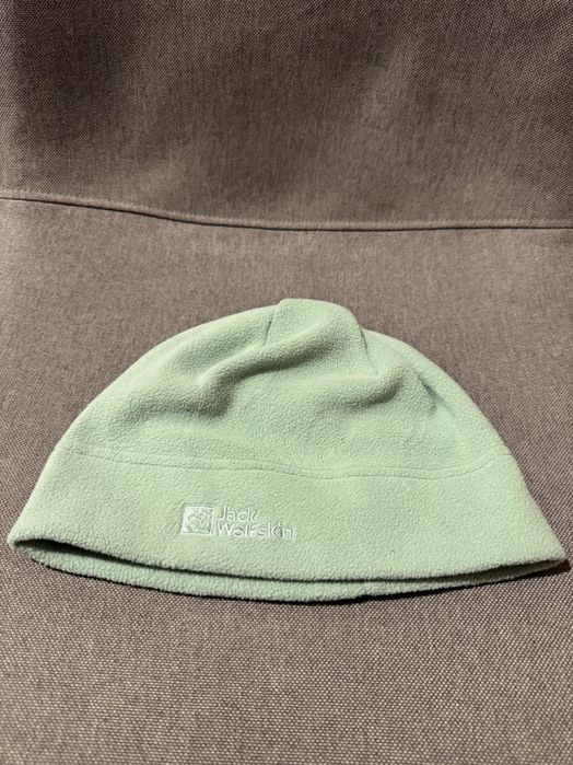 Зимна шапка Jack Wolfskin.