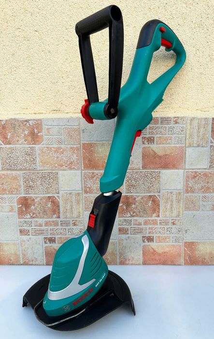 Акумулаторен тример Bosch ART 26-18 Li и храсторез Bosch AHS 55-20Li