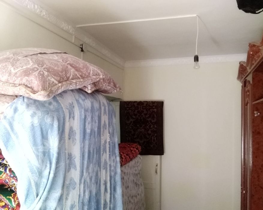 Qonirat,Qirqqiz pos,jd domda 3xanali kv satiladi.