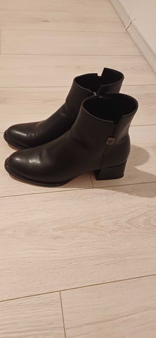 Ghete noi de piele Depozitul de incaltaminte