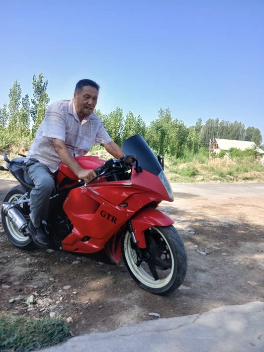 Hyosong 125 kuop kareyski moto
