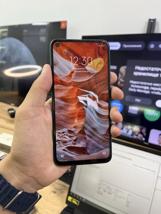 Телефон Redmi Note 9